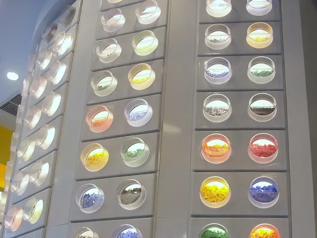 Player Claims Top Prize of $1,000,000 in Plinko Game